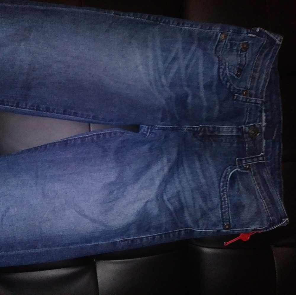 True Religion - Picture 5 of 8